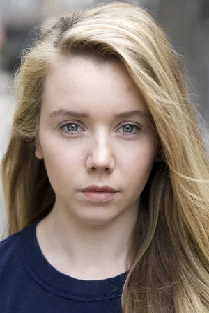  Lauren Lyle photo