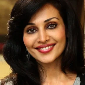 Photo star :  Flora Saini