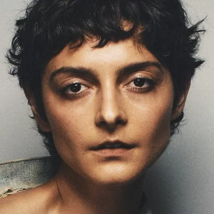  Ariella Mastroianni