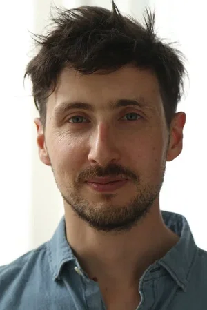  Cristóbal León photo
