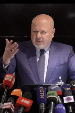  Karim Khan photo