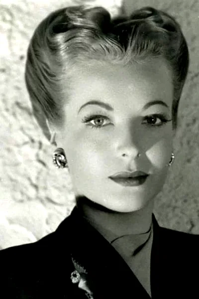  Hillary Brooke