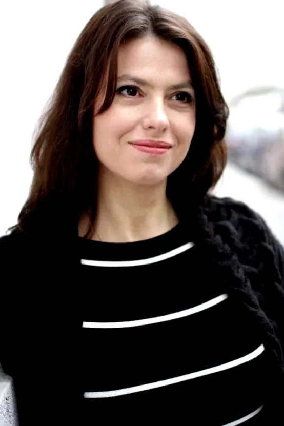  Laura Vasiliu