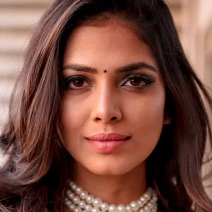  Malavika Mohanan