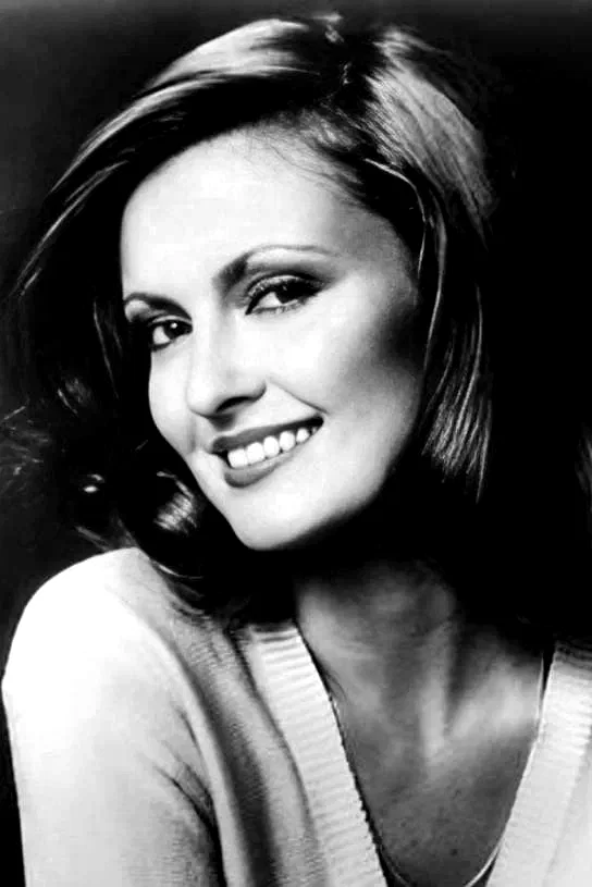  Anneka Di Lorenzo