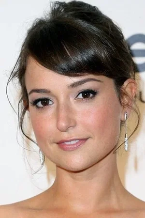  Milana Vayntrub photo