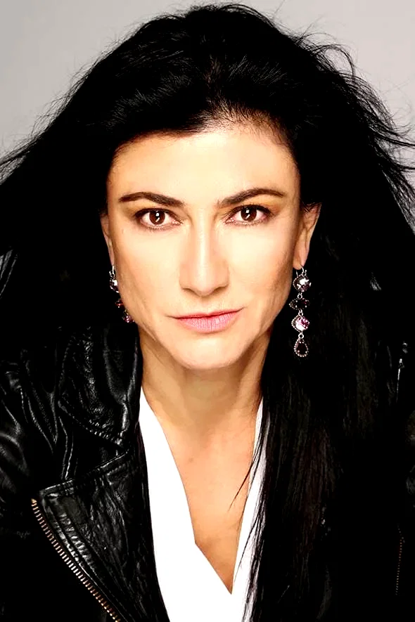  Leticia Huijara