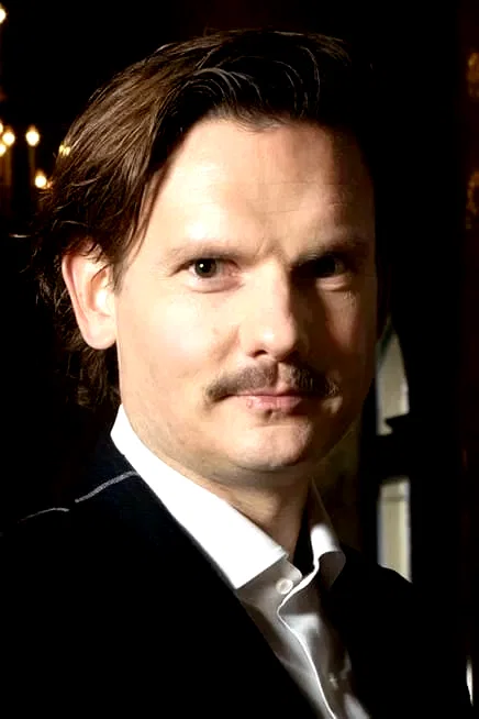  Daniel Hoesl