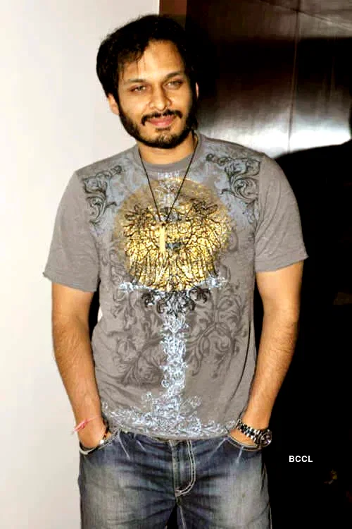  Akshay Kapoor