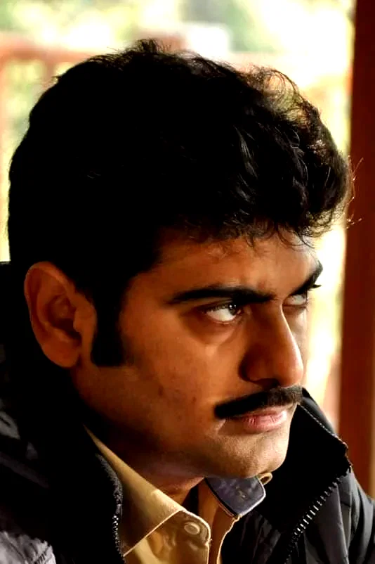  Akshay Kapoor