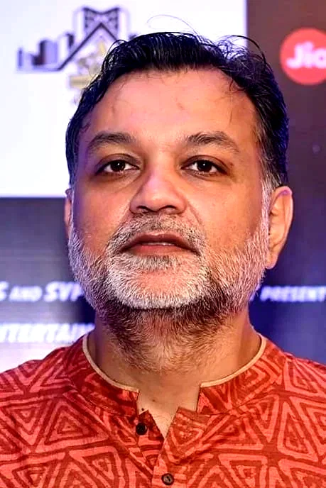  Srijit Mukherji