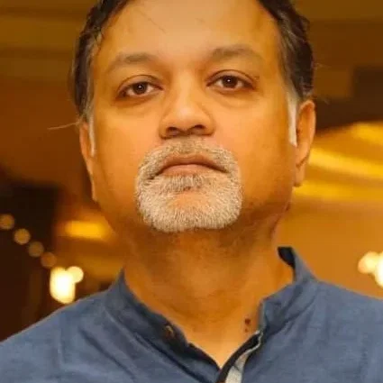  Srijit Mukherji