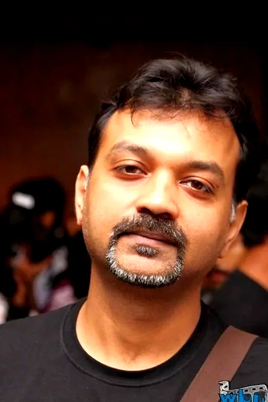  Srijit Mukherji