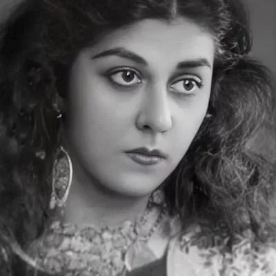  Lyalya Chyornaya