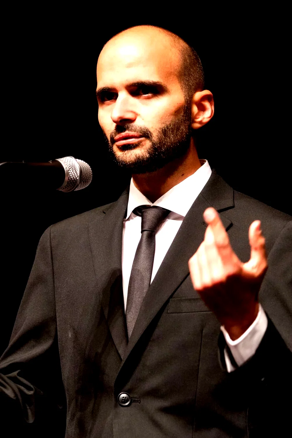  Cyril Aris