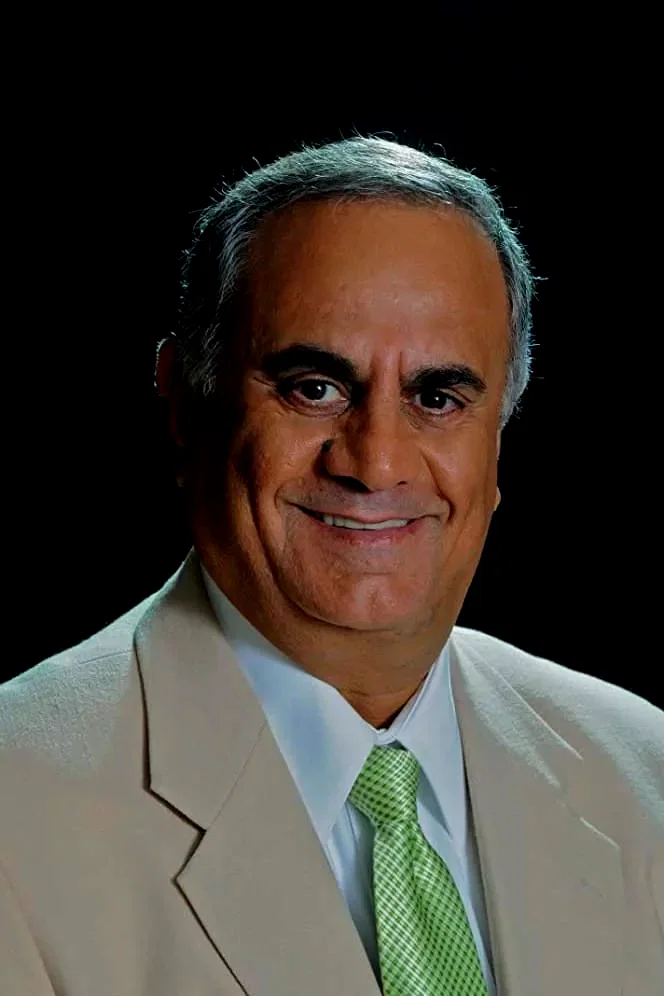  Marshall Manesh