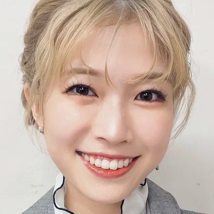 Yoshino Aoyama