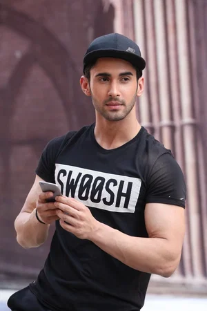  Lakshya Lalwani