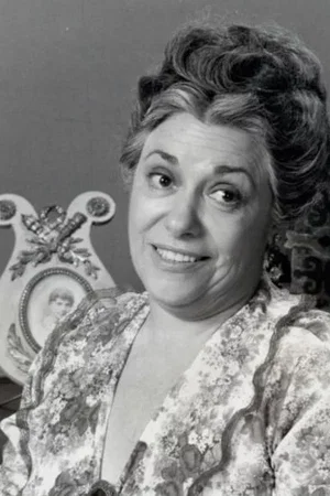 Naomi Stevens photo
