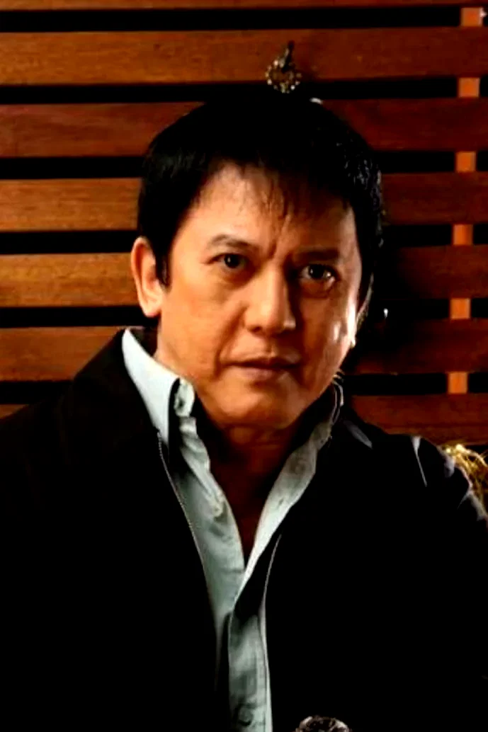  Phillip Salvador