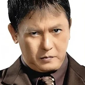  Phillip Salvador