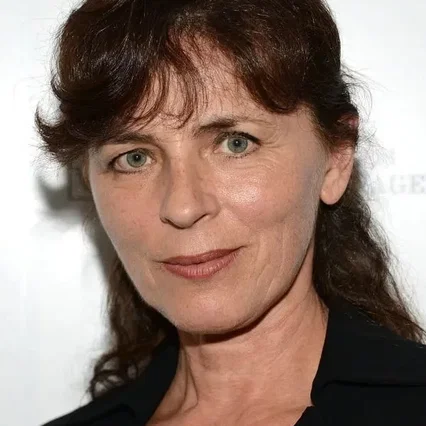 Mira Furlan