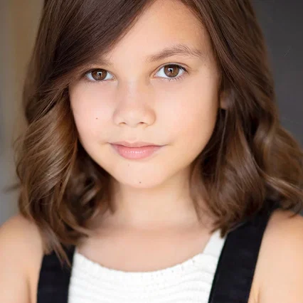  Antonella Rose