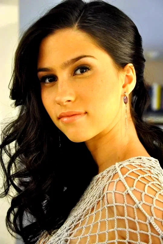  Olívia Torres