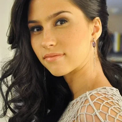 Olívia Torres