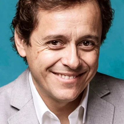  Álvaro Morales