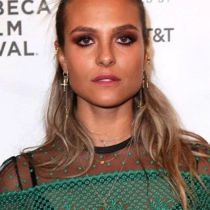  Mitzi Peirone