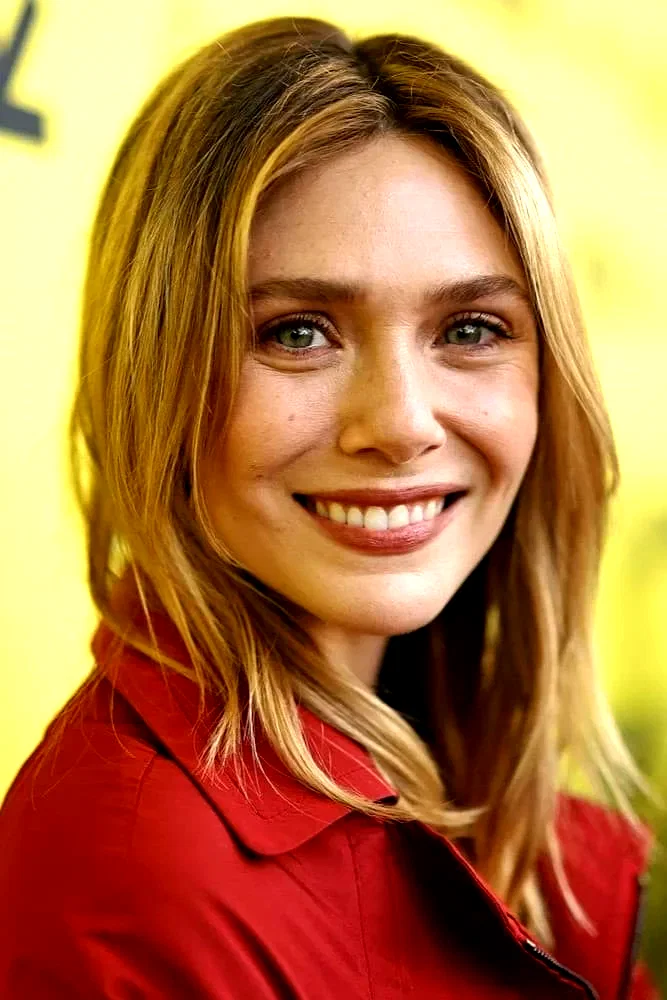 Elizabeth  Olsen 
