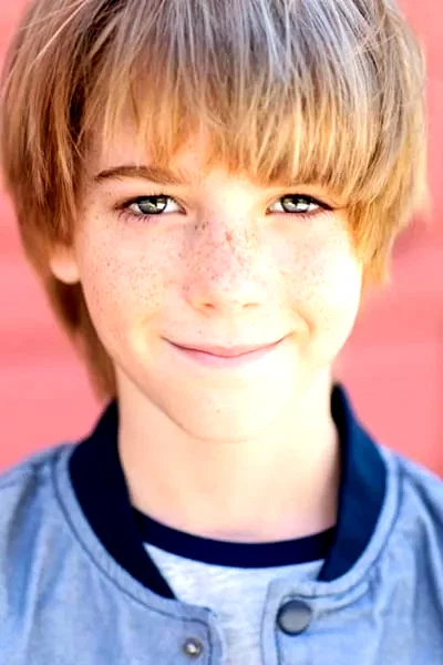  Mason Shea Joyce