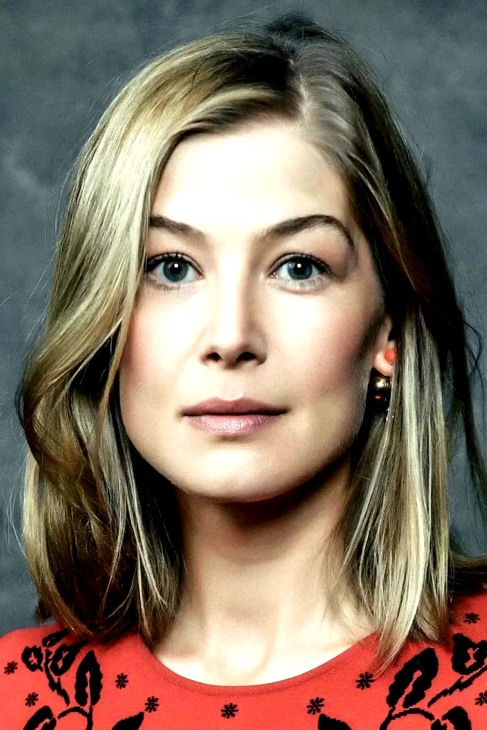 Rosamund Pike