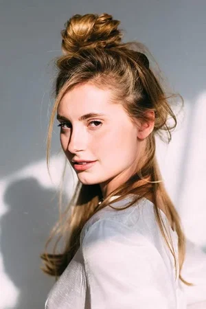  Annie Hamilton