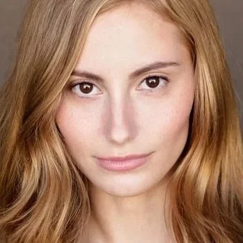  Annie Hamilton