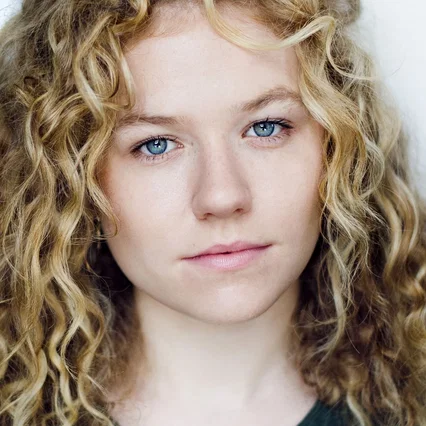  Sally Messham