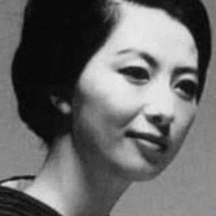  小山明子