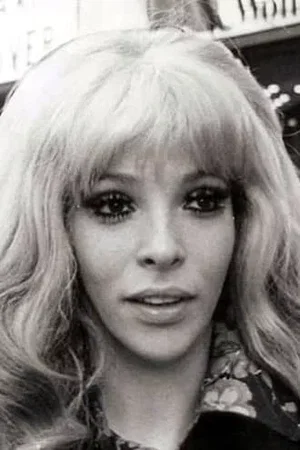  Thelma Tixou photo