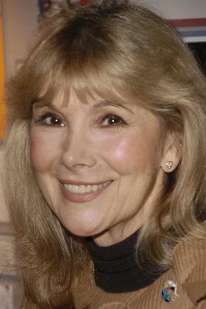  Susan Hampshire