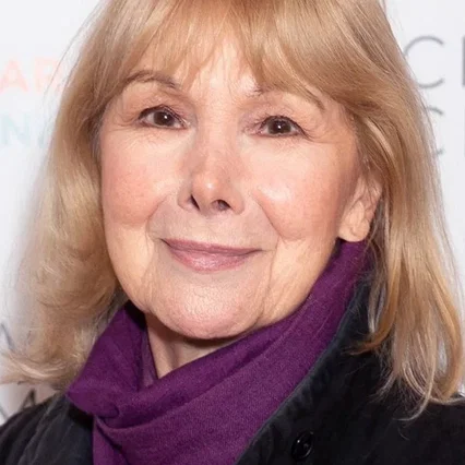  Susan Hampshire