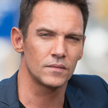Jonathan Rhys-Meyers