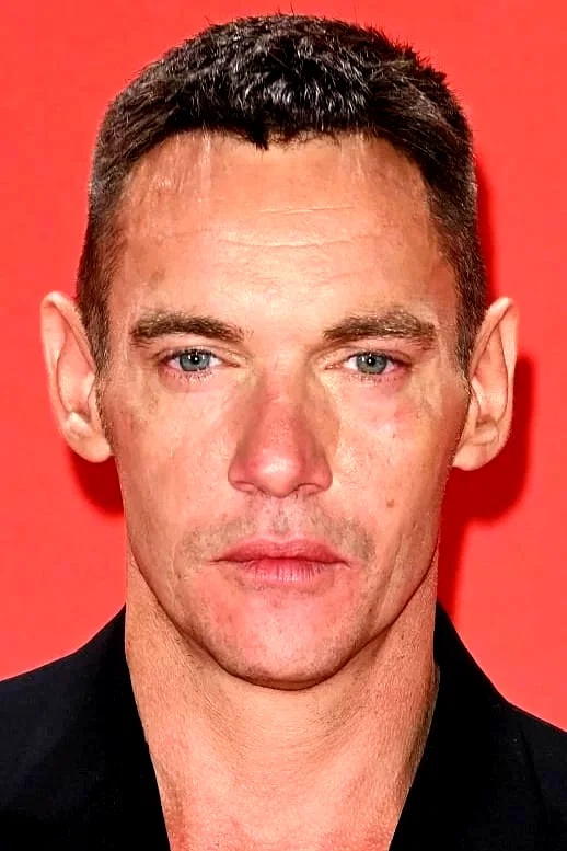 Jonathan Rhys-Meyers