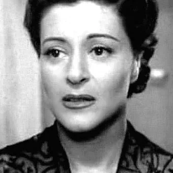  Lisette Lebon