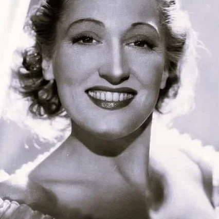 Kay Thompson