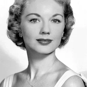 Photo star :  Virginia Gibson