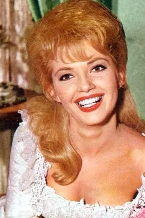  Ruta Lee