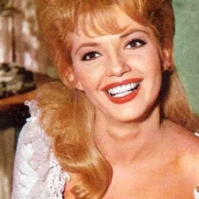 Photo star :  Ruta Lee