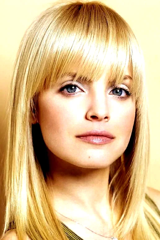 Mena Suvari