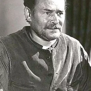  Roman Bohnen